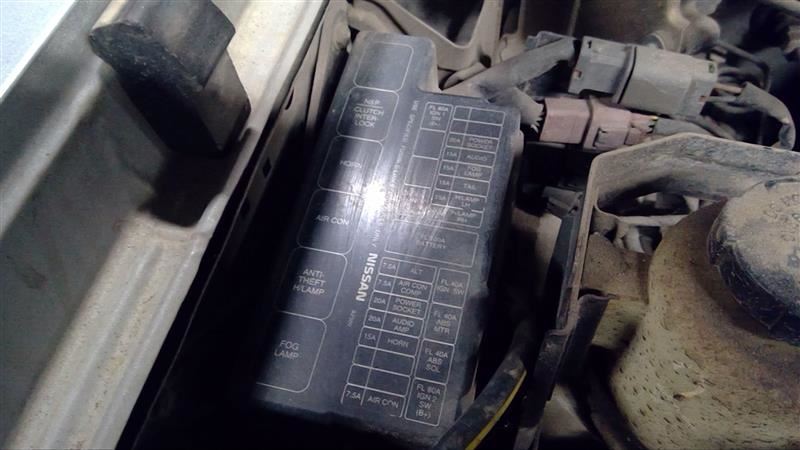 Fuse Box Engine King Cab VIN M 4th Digit Fits 01-02 FRONTIER