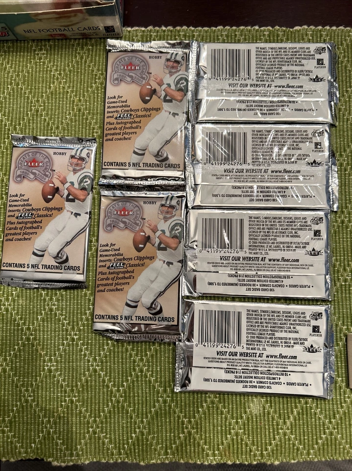 2000 Fleer Greats of The Game Football Hobby Box 7/24 Packs - Image 2 of 2