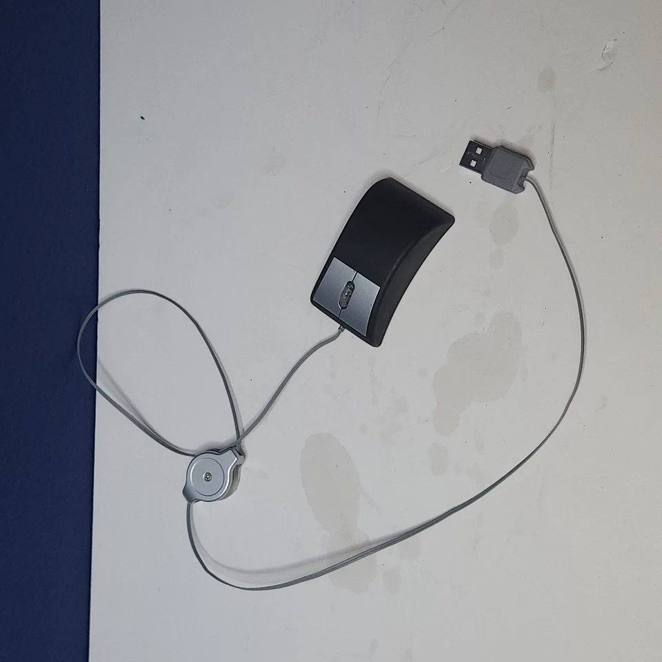 Leed's Wired Mini Laptop Desktop Optical Mouse 1670-87BK ASI/66887 - Image 4 of 4