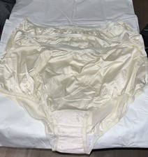 Vanity Fair 3pk Perfectly Yours 15712 Ravissant Nylon Brief Panties 5XL Vtg
