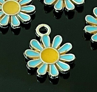 ★daisy★♡14kgf 4 Enamel Daisy Flower Spring Painted Gold Tone Charms Pendant