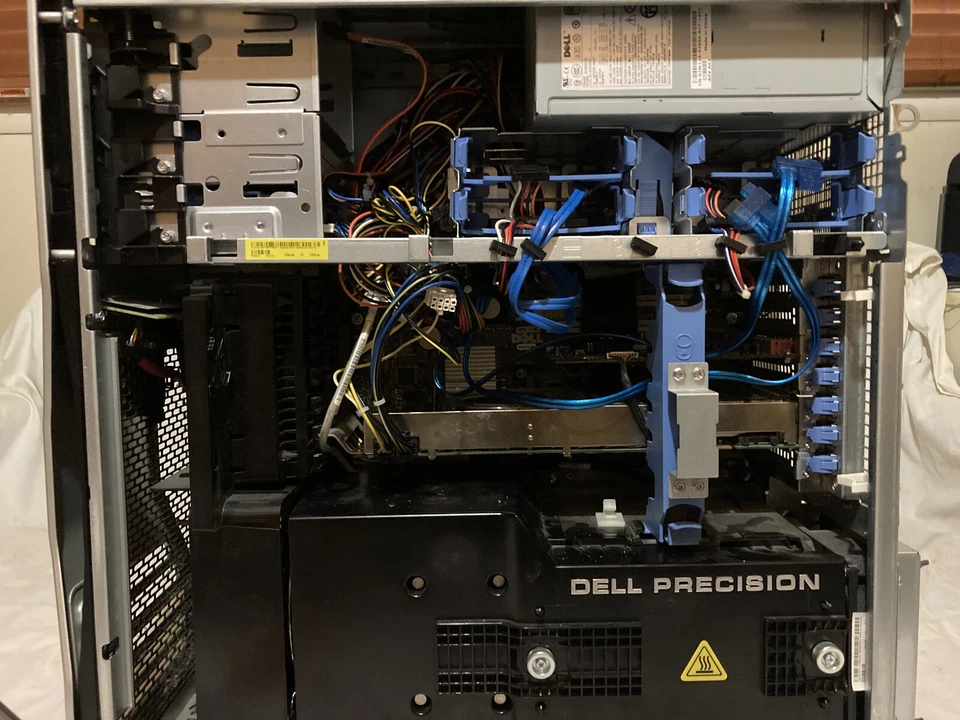 Dell Precision T7400 Win 7 Gaming Computer Dual Xeon CPU (8 core) 12GB Ram, SSD - Image 3 of 4