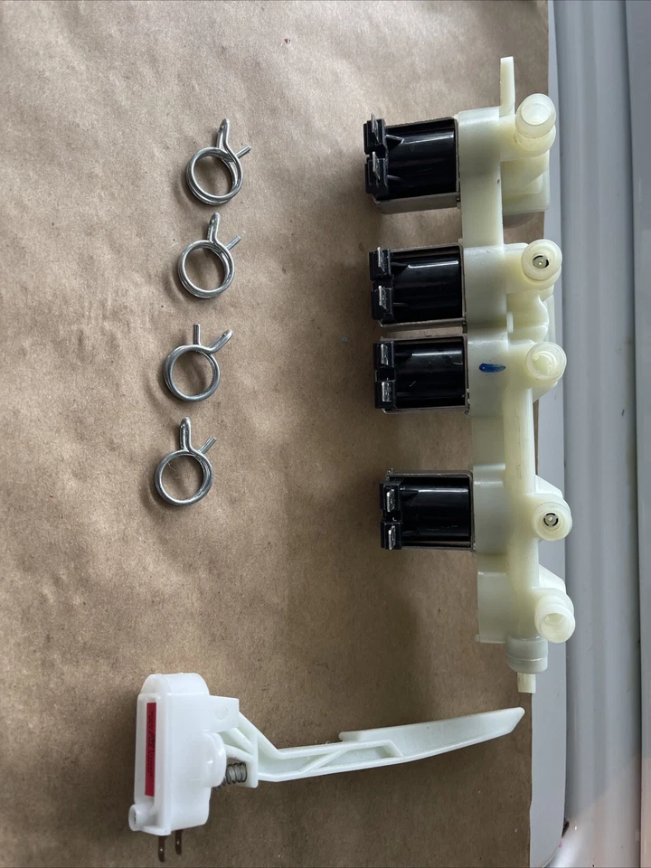 Válvula de entrada de agua para lavadora Frigidaire 5304511334 174380000588 5304536496 Foto 3 de 4