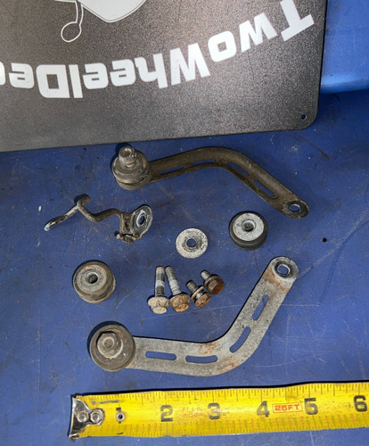 1994-1998 Yamaha YZF750R YZF 750 750R Radiator Coolant Bracket mount bolts screw
