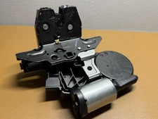 2020 - 2023 CADILLAC XT6 TAILGATE LIFTGATE BACK DOOR LOCK LATCH ACTUATOR OEM