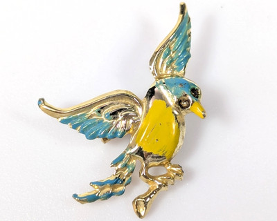 Vtg Flying Bird Brooch Gold Tone Blue Yellow Sparrow Mid Century Unsigned
