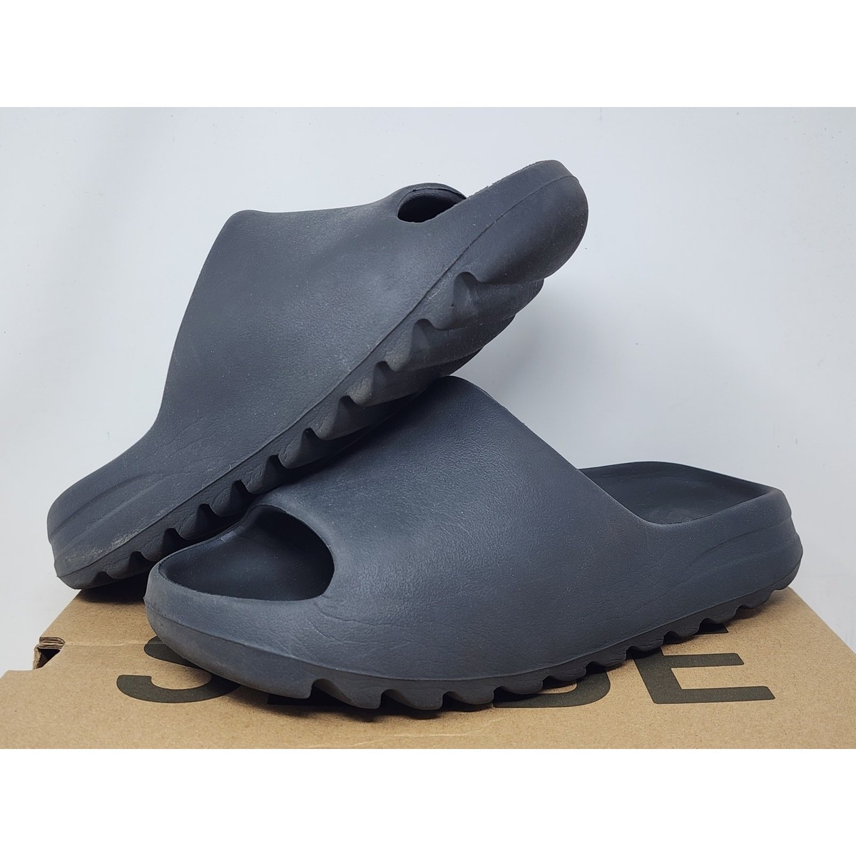 Adidas Yeezy Slide ONYX HQ6448 Size 6 WORN Adidas Yeezy Slide ONYX HQ6448 Size 6 WORN main image 3