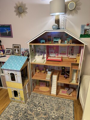 KidKraft Majestic Mansion Wooden Dolls House with Furniture UK