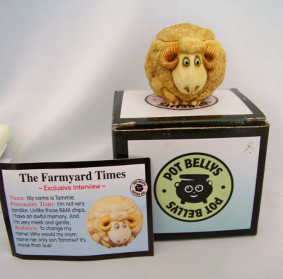 Harmony Kingdom Pot Bellys ''TAMMIE'' Sheep The Farmyard Times Box Figurine