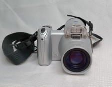 Konica Minolta DiMAGE Z10 3.2 Mega Pixel Point & Shoot Digital Camera 