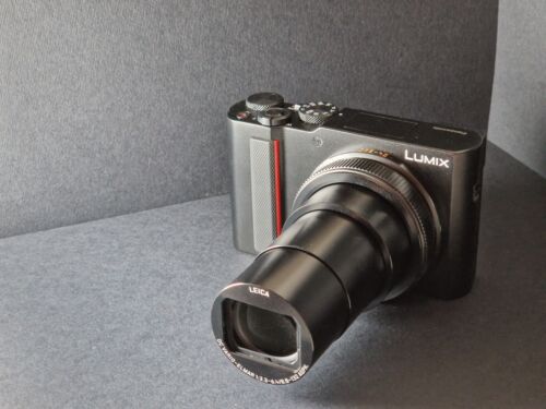 fotocamera compatta Panasonic Lumix DC-TZ202DEGK Travelzoom Leica - Foto 1 di 7