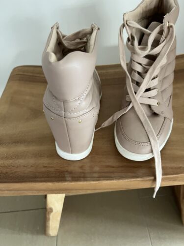 FOREVER NEW Kyra Women’s Quilted Ankle Lace Up Sneakers /Boots Size 39 Excellent - Picture 3 of 7