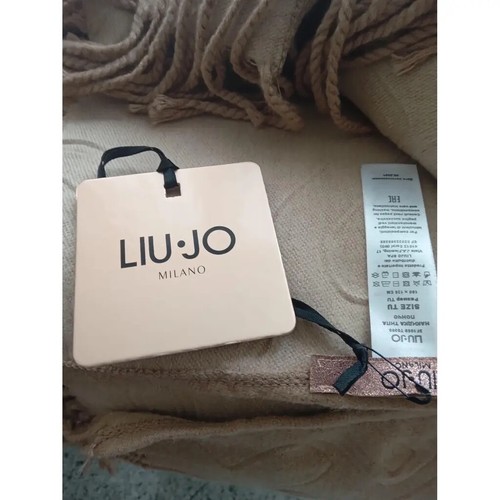 Liu.Jo Milano,ITALY Cape - Picture 3 of 5