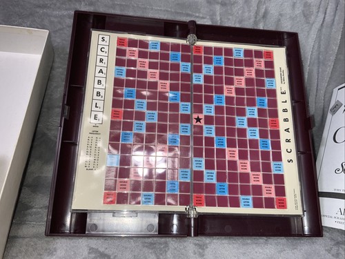 Scrabble Deluxe Travel Edition Wortspiel komplett 1990 Milton Bradley Holzfliesen - Bild 4 von 4
