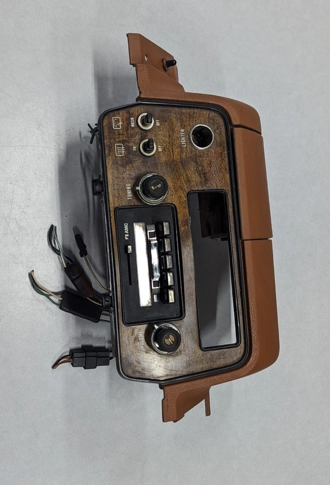 Radio 83 AMC Eagle, interruptor de descongelación, interruptor de lavado bisel vagón bandeja de cenizas Foto 2 de 4