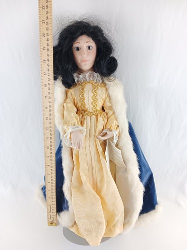Franklin Heirloom QUEEN ANNE of England 21" Porcelain Doll - Picture 5 of 6