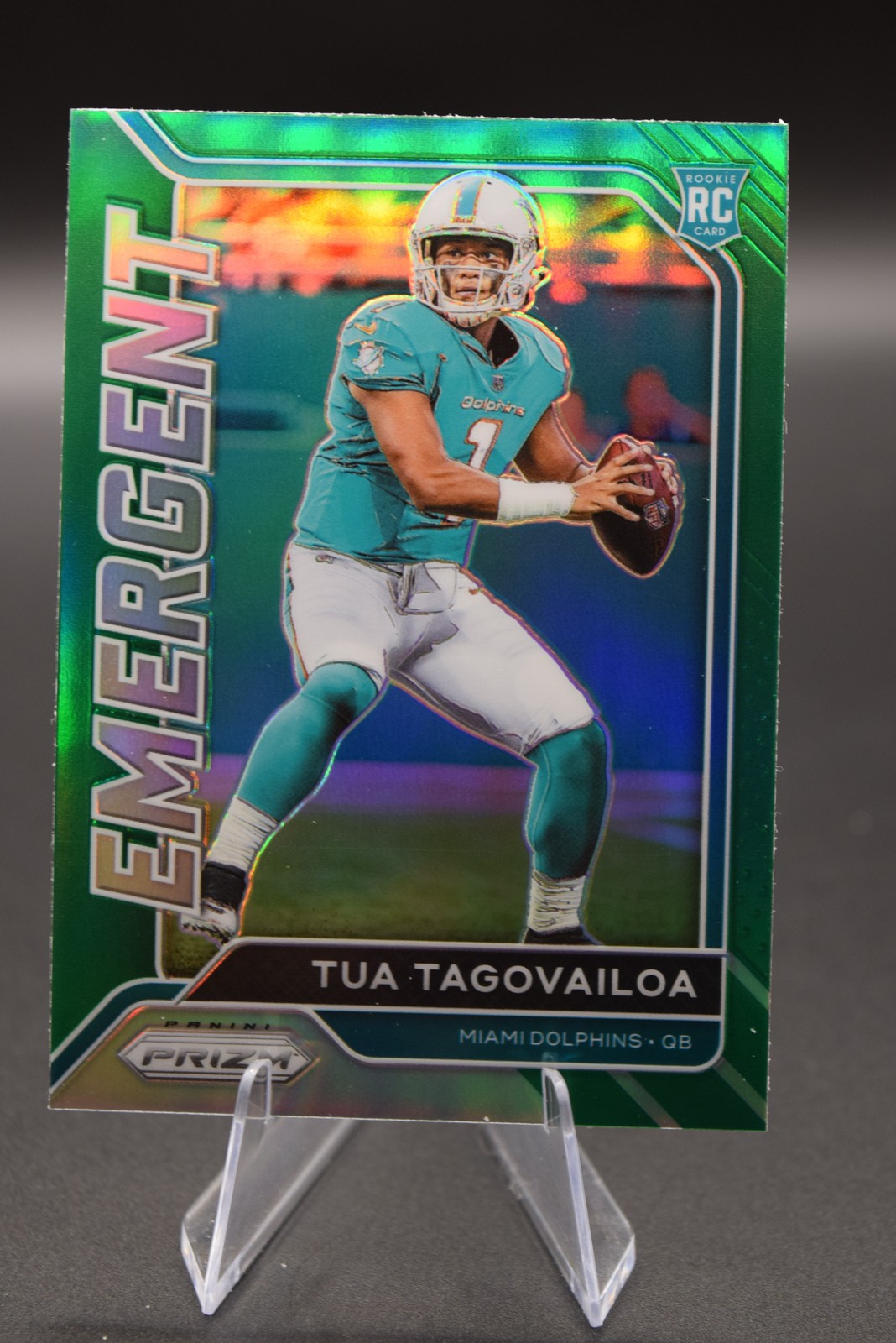 Tua Tagovailoa 2020 Panini Prizm #2 Emergent Prizms Green Miami Dolphins