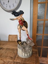 Wonder Woman Sideshow Premium Format 1/4 scale statue limited edition # 2871