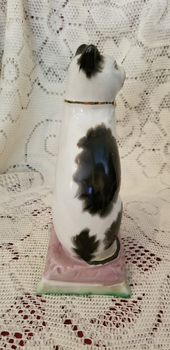 ANTIQUE STAFFORDSHIRE POTTERY SEATED CAT ON PILLOW FIGURE FIGURINE