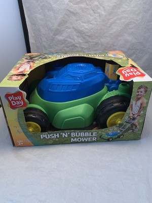 play day push n bubble mower