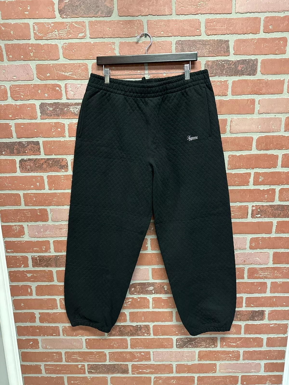 Pantalon de survêtement micro matelassé taille grande   NEUF AVEC ÉTIQUETTES SUPREME 2023 100 % authentique 