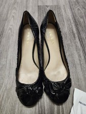 Prada Antic Soft Leather Heels Black  Round Toe Shoes Gold Logo BOW 38.5