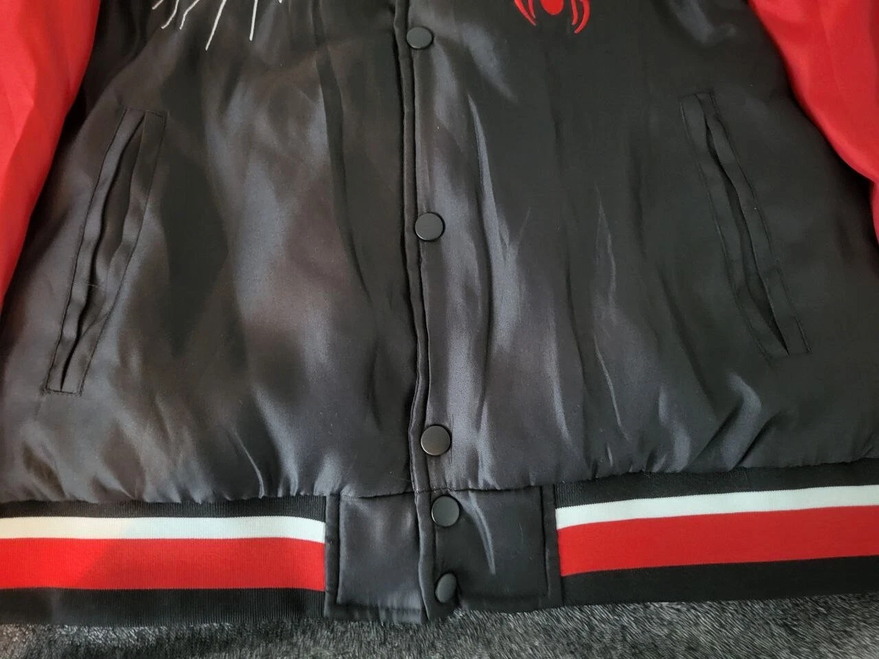 Marvel Spiderman spiderverse Miles Morales bomber jacket XS NWT BoxLunch Exclsv image 5
