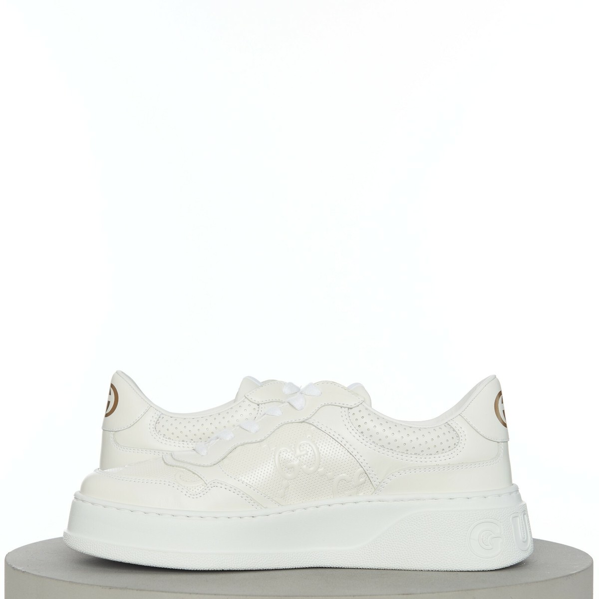 GUCCI 850$ Men's White Leather Low Top Sneaker - GG Embossed