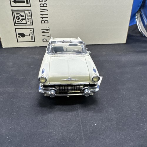 1957 Pontiac Ivory Bonneville convertible FRANKLIN MINT B11VB59 diecast 1:24 car - Picture 2 of 6