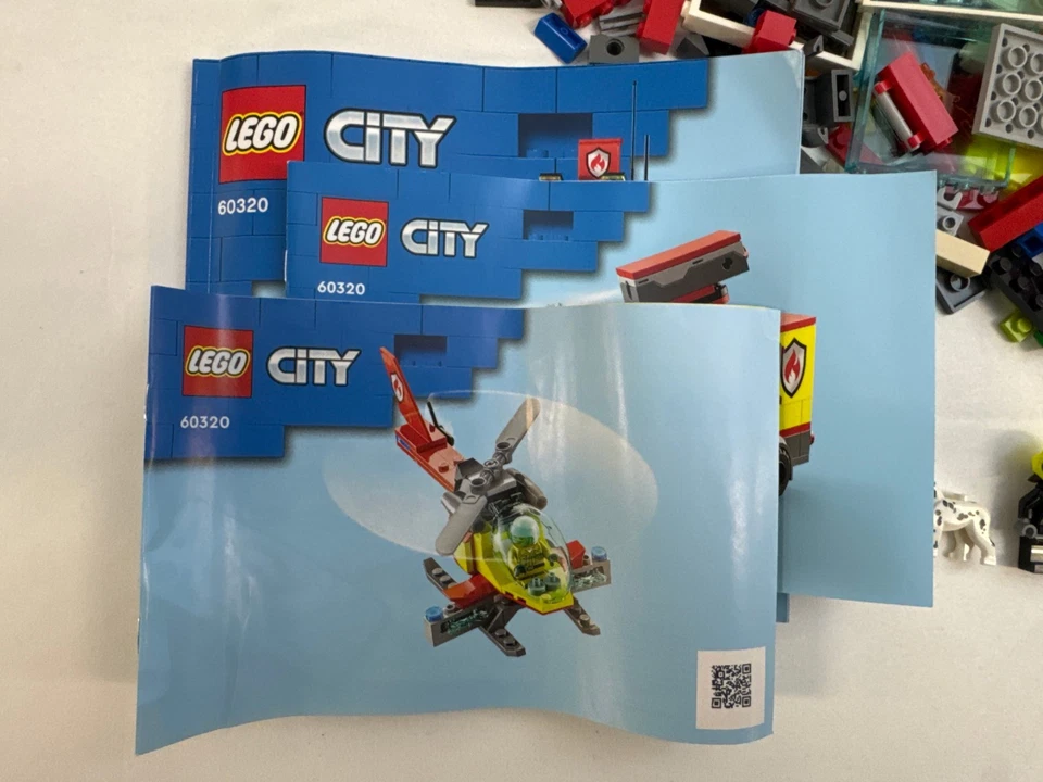 Lego 60320 City Fire Station 99.9% Complete With Box And Instructions - image 3 of 4