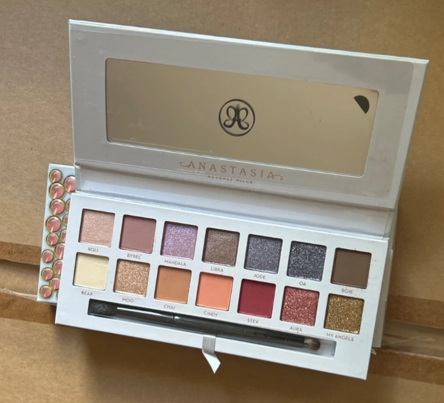 Authentic Anastasia Beverly Hills Carli Bybel Eye Shadow Palette New in Box! - Image 2 of 2