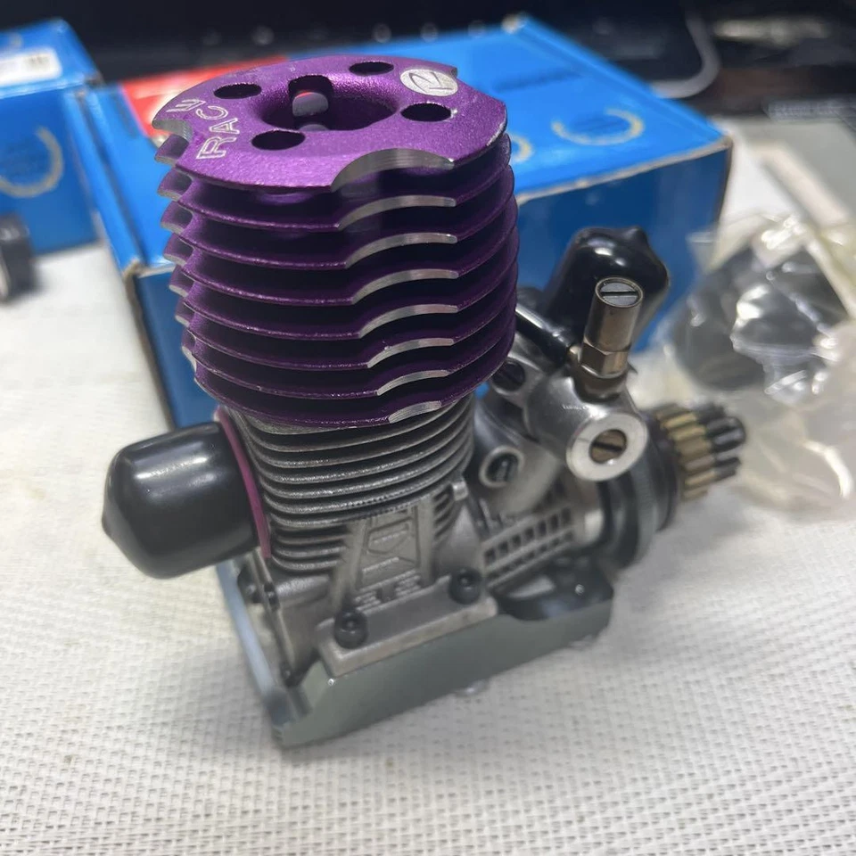 Novarossi Rx-21R 3.5cc Racing Engine Set with Muffler & Turbo Plugs, Used - Image 3 of 4