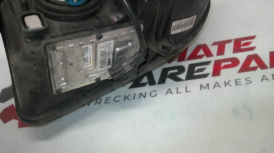 CHRYSLER 300C RIGHT HEADLAMP XENON, 11/05-12/11 05 06 07 08 09 10 11 - image 3 of 3