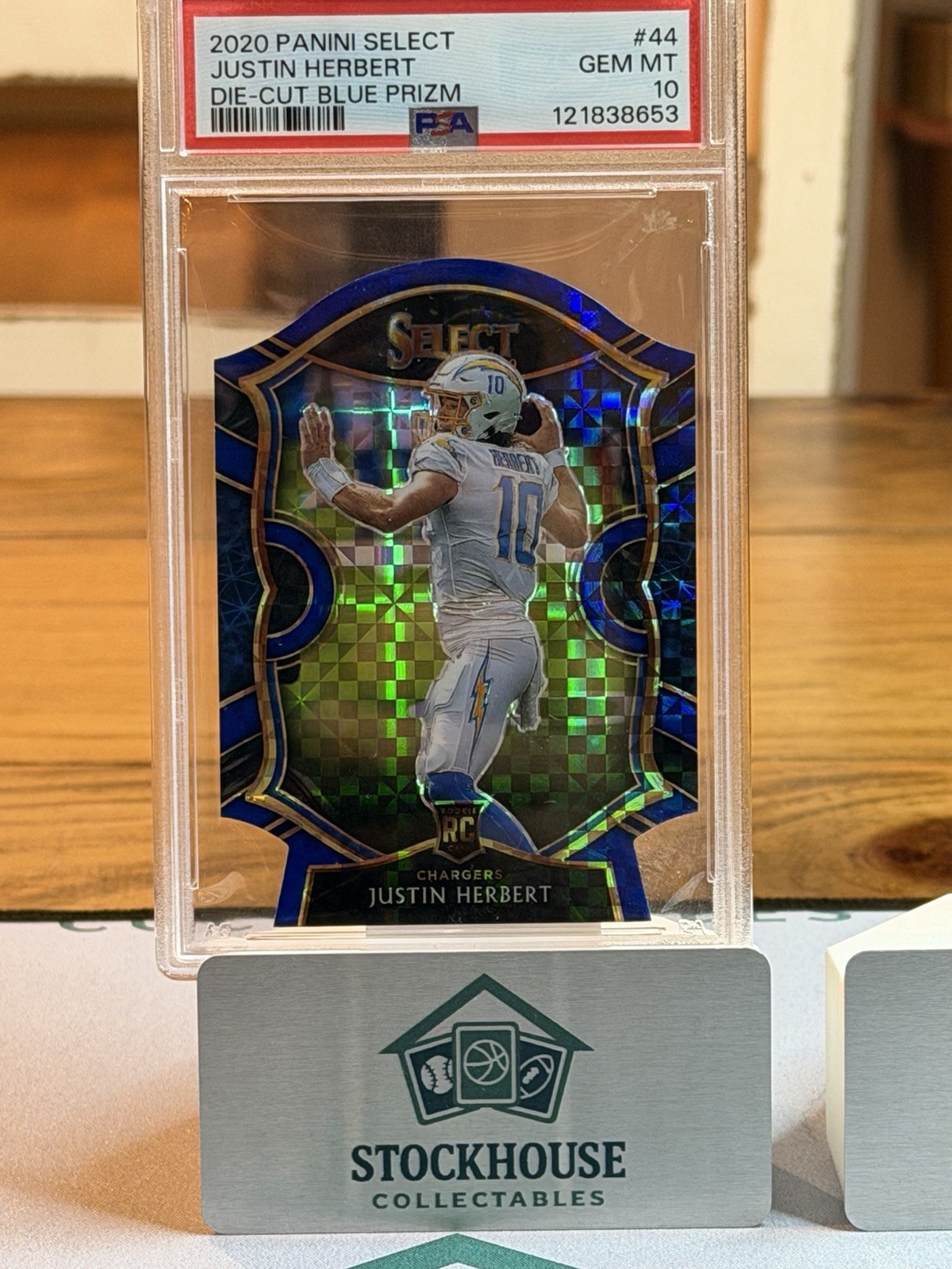 2020 Justin Herbert Panini Select #44 Blue Prizm Die Cut Rookie PSA 10