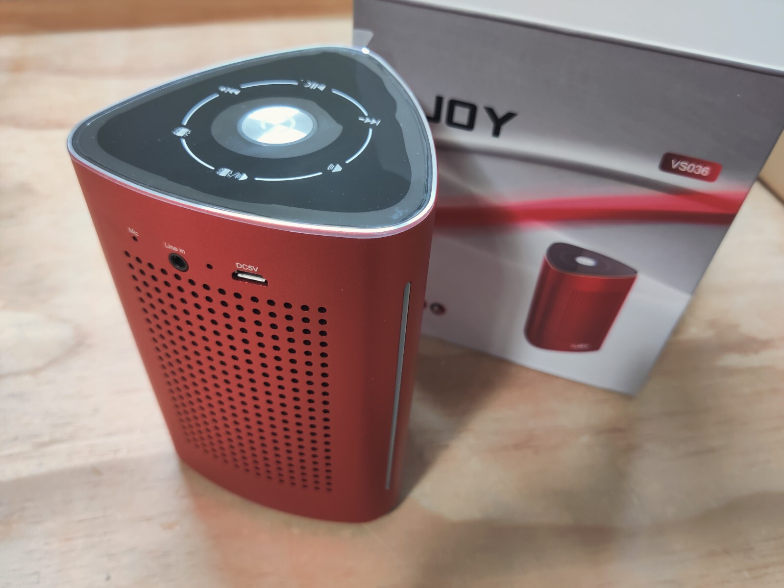 UJOY Red Bluetooth Portable Vibration Speakers 36 W Super En