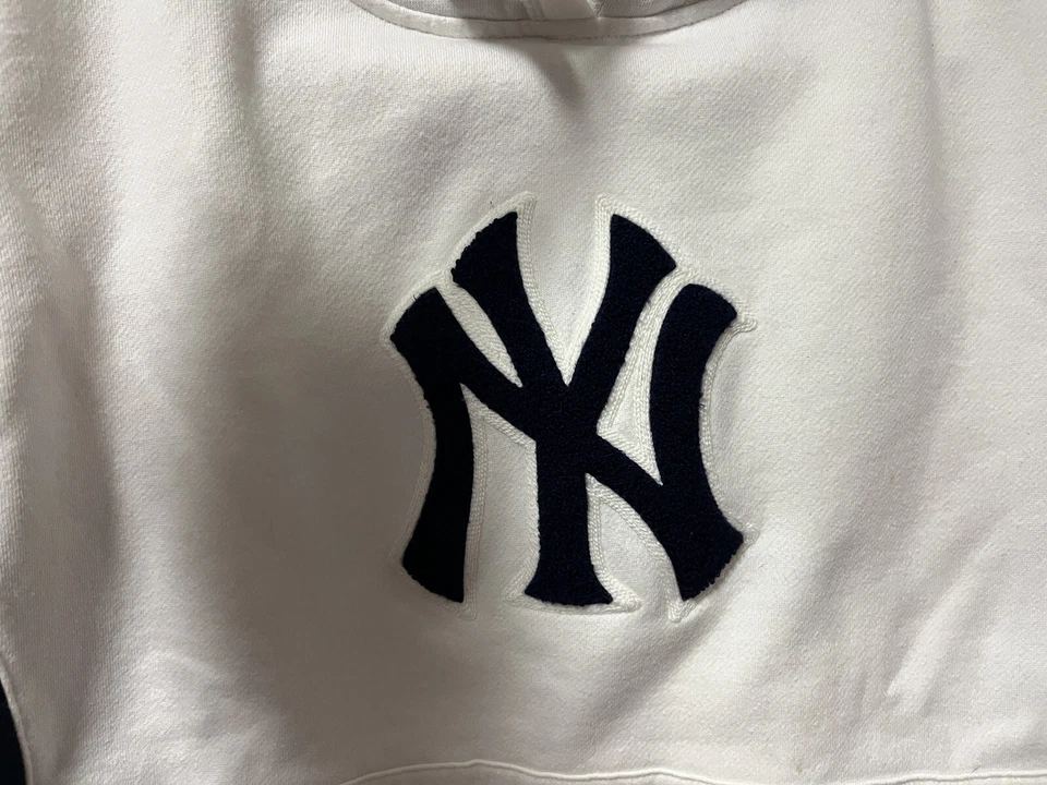 Majestic New York Yankees Pullover Hoodie Sweatshirt MLB Baseball *Read Sizing - Image 4 of 4