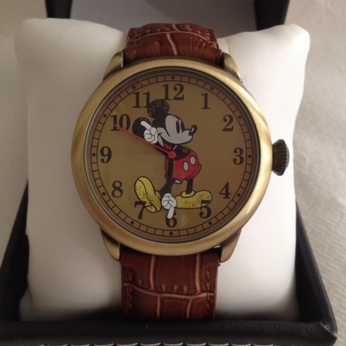 new disney mickey mouse antique mens watch.quartz.