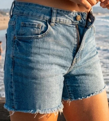 Short Jean Femme L 40 Mili Raci Effiloché Délavé État Impeccable Bonne Affaire - Photo 1/3
