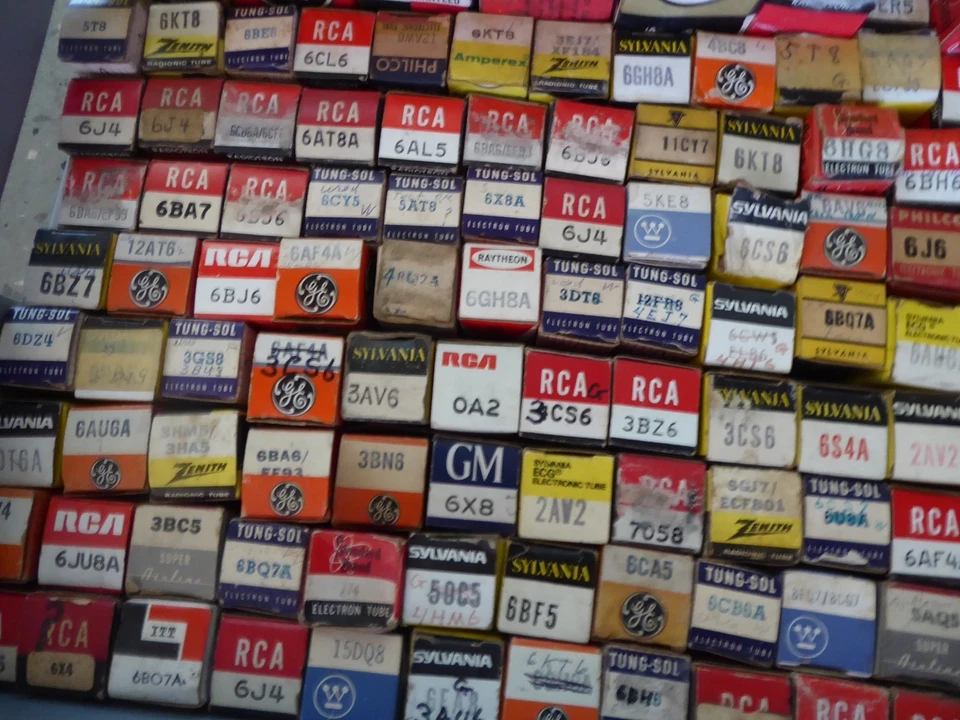 1000 x RÖHREN  "  RCA, GENERAL ELECTRIC, SYLVANIA 12AU6, OA2, 12CU5    " - Bild 3 von 4