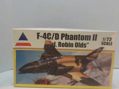 A611 1/72 Accurate Miniatures F-4C/D Phantom ll Col. Robin Olds 1/72 Model Kit