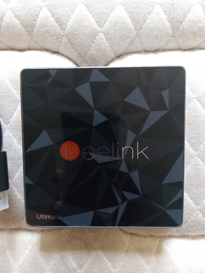 b eelink mini Ultimate Input 5vdc 2a 100 240v 50/60hz con cable USB (sin control remoto) Foto 2 de 4