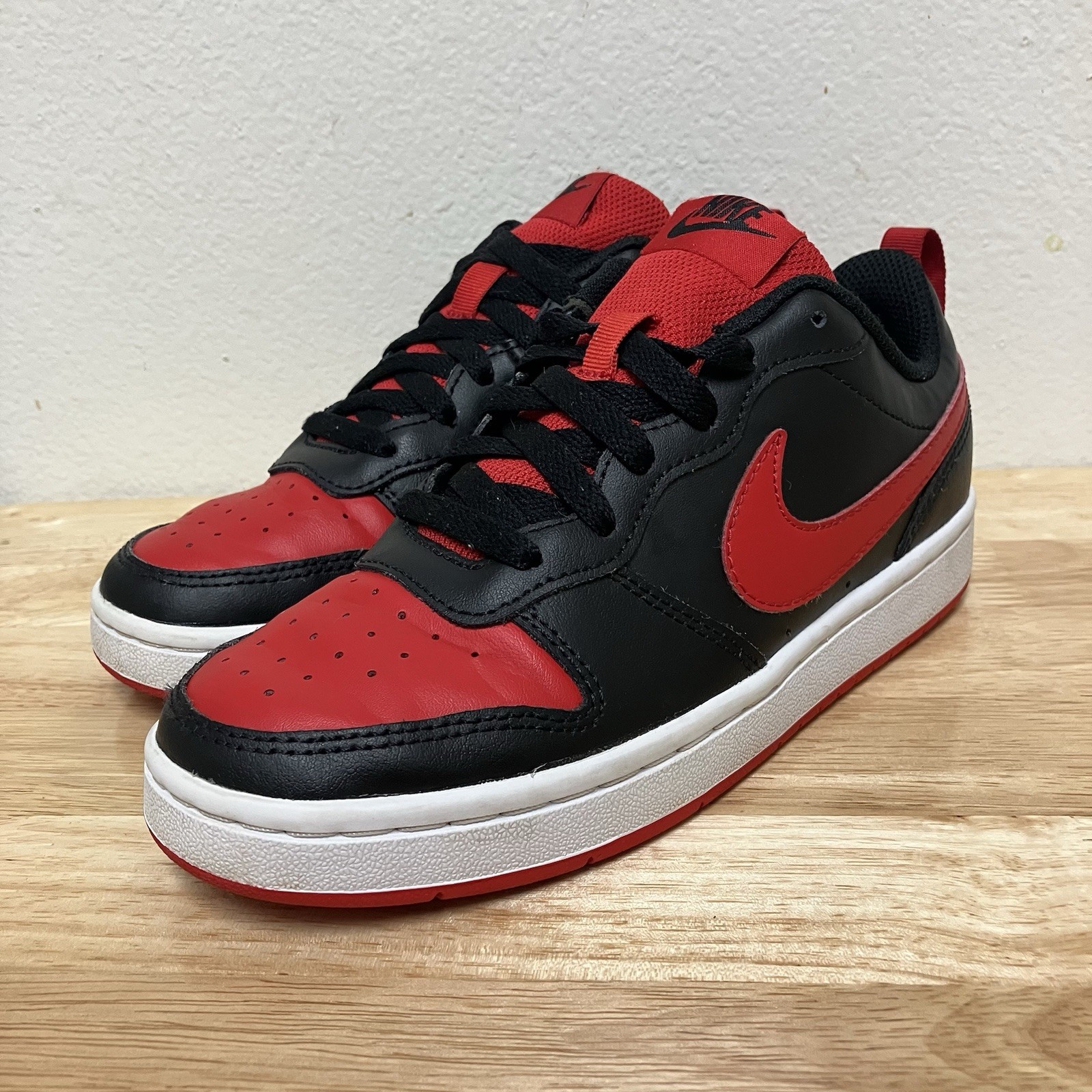 Size 4Y Boys Nike Court Borough Low 2 