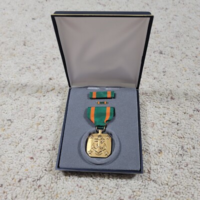 Graco Authentic Vintage Achievement Medal Anchor Green & Orange With Case 