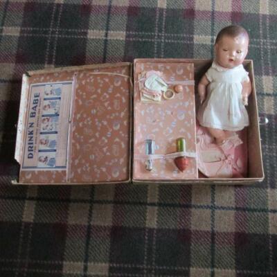 ca 1927 Arranbee (R&B) Drink' N Babe 12'' Composition Doll in Original Case
