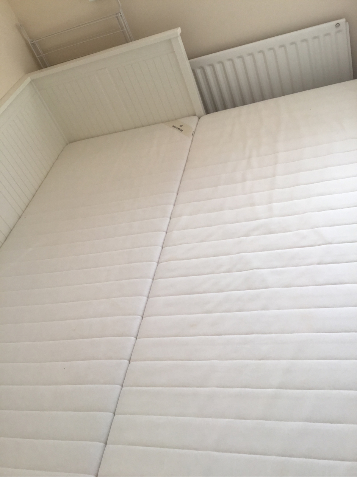 IKEA Hemnes Daybed Day Bed Single To Double 2 Mattresses 3 Drawers