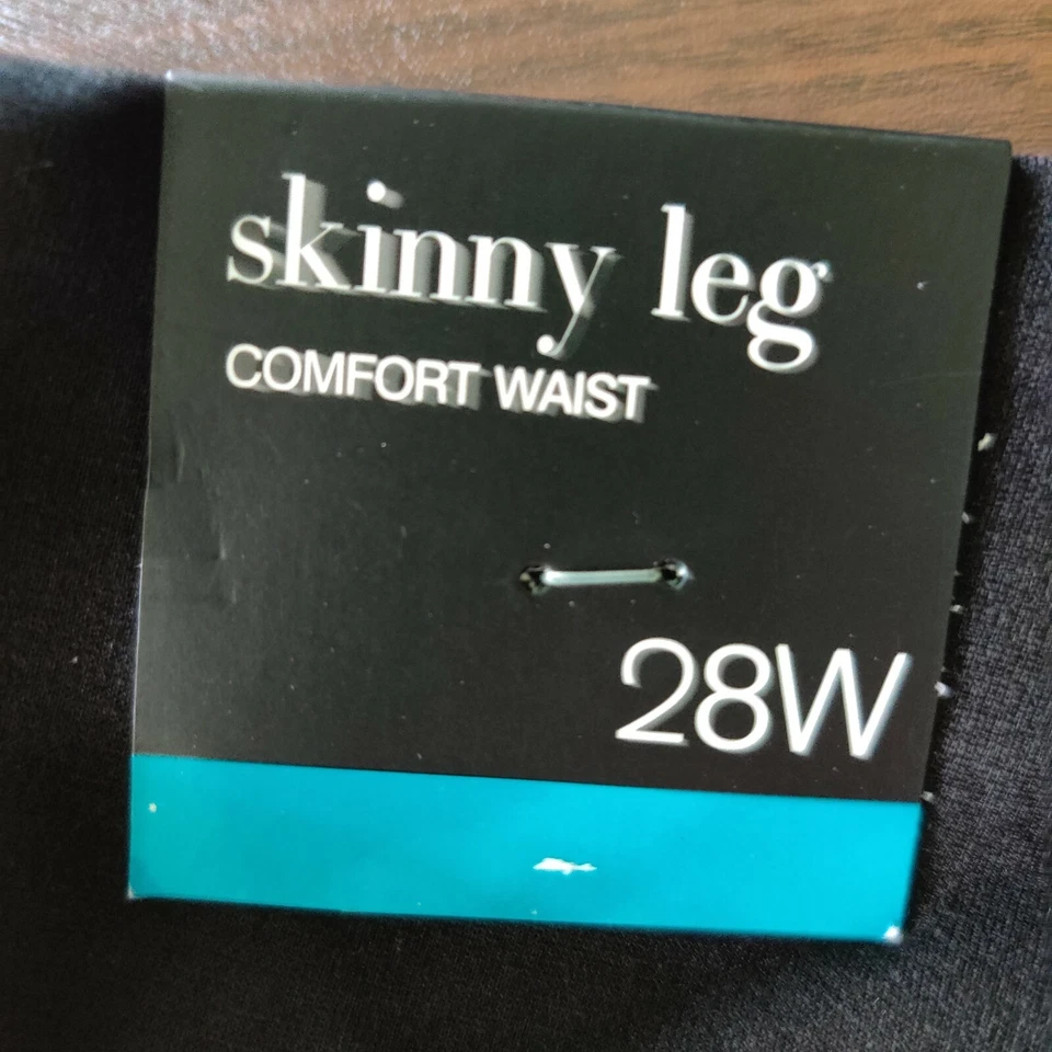 Alfani Women Deep Black Hollywood Ponte Flat Front Skinny Mid Rise Pant Size 28W - Image 4 of 4