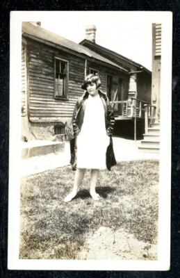 Vintage Photo PRETTY FLAPPER GIRL in MID-LENGTH LEATHER COAT BOB HAIR CUT 1920's