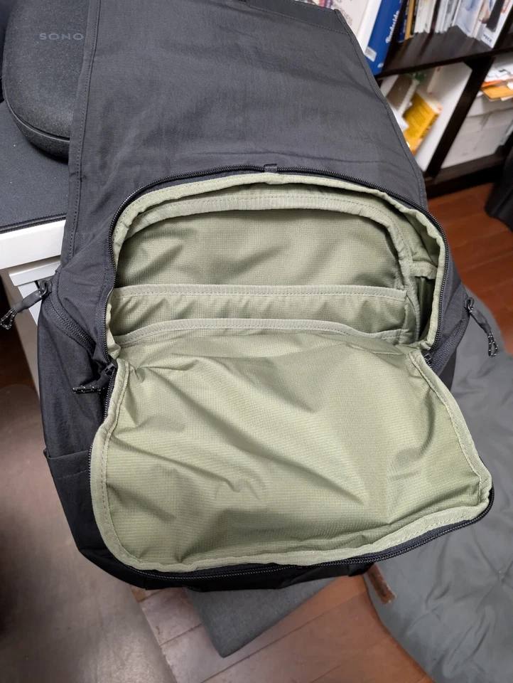 Bolso para portátil Thule Paramount 27L negro - usado - como nuevo Foto 3 de 3