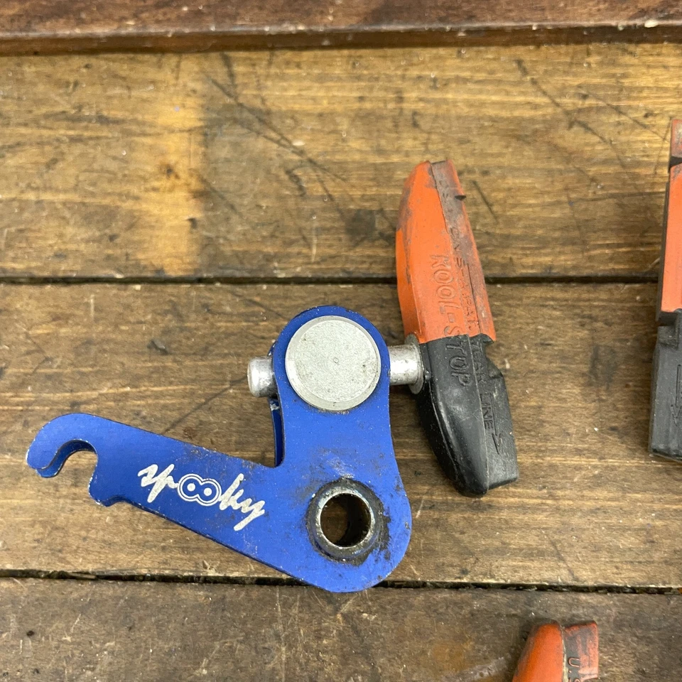 Juego de pinzas de freno vintage Spooky Cycles CX azul voladizo delantero trasero 2 pares años 90 Foto 4 de 4