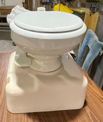 DOMETIC SEALAND 711-M28 SERIES GRAVITY DISCHARGE TOILET Marine